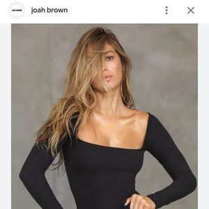 Joah brown rib black knit top
